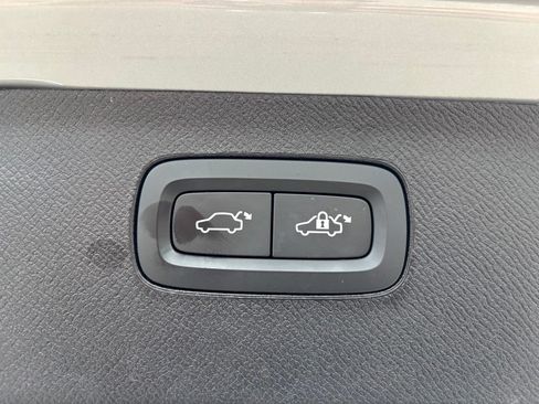 Certified 2024 Volvo XC90 B6 Plus AWD/4WD image 28