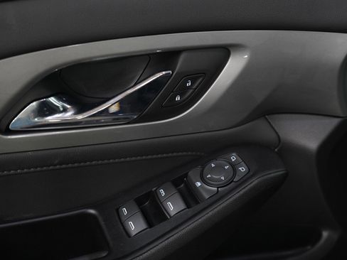 Used 2023 Chevrolet Traverse LT image 22