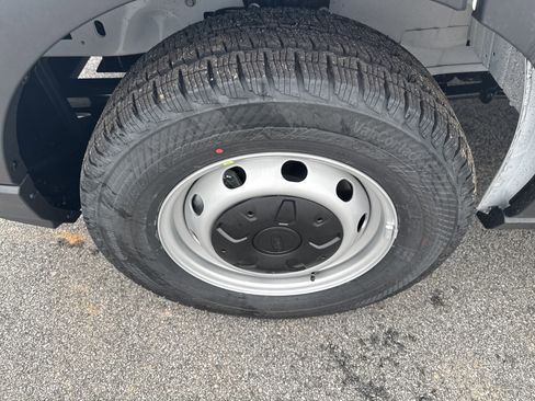 New 2026 Ford Transit 250 148 Medium Roof image 11