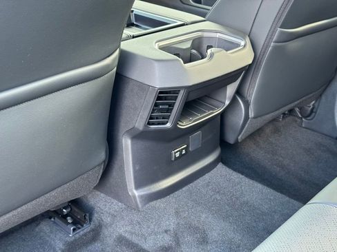 Used 2025 Toyota Tundra Limited image 24