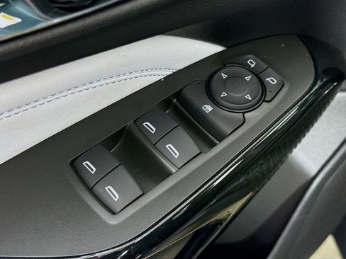 New 2026 Chevrolet Trax LT w/ LT Convenience Package FWD image 19