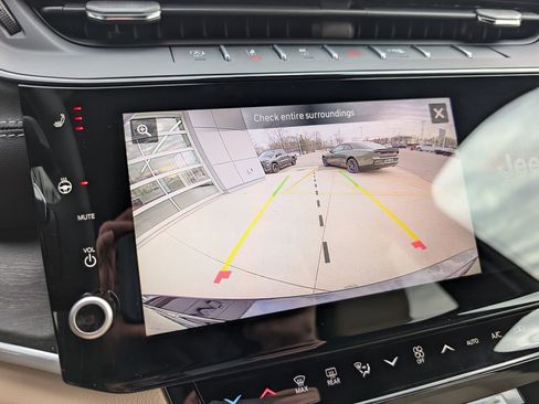 New 2026 Jeep Grand Cherokee Limited w/ Limited Altitude Package image 25