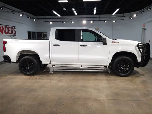 Used 2021 Chevrolet Silverado 1500 LT Trail Boss w/ Convenience Package II AWD/4WD image 8