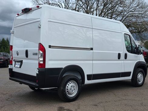 New 2026 RAM ProMaster 2500 w/ Convenience Group image 23