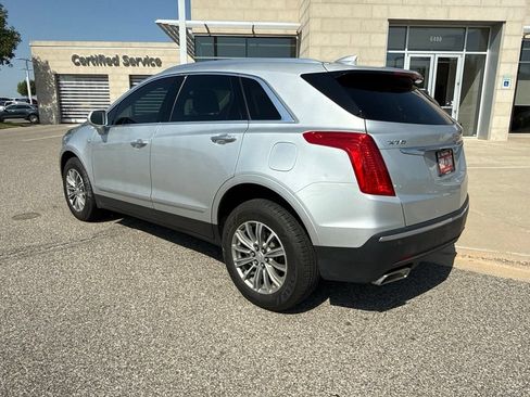Used 2018 Cadillac XT5 Luxury w/ Driver Awareness Package FWD image 5