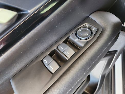 Certified 2025 Chevrolet Tahoe LS image 23