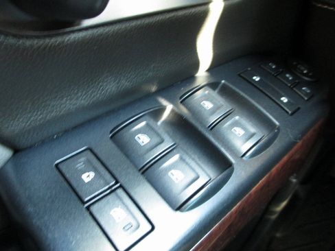 Used 2018 GMC Sierra 1500 SLT image 28