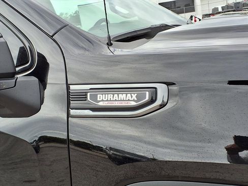 Used 2022 GMC Sierra 1500 AT4 image 11