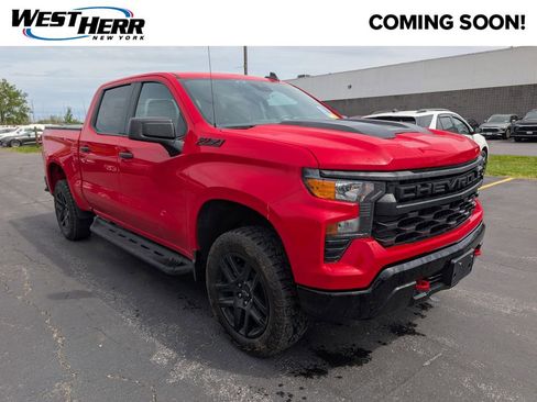 Used 2024 Chevrolet Silverado 1500 Custom Trail Boss w/ LPO, Dark Essentials Package AWD/4WD image 1