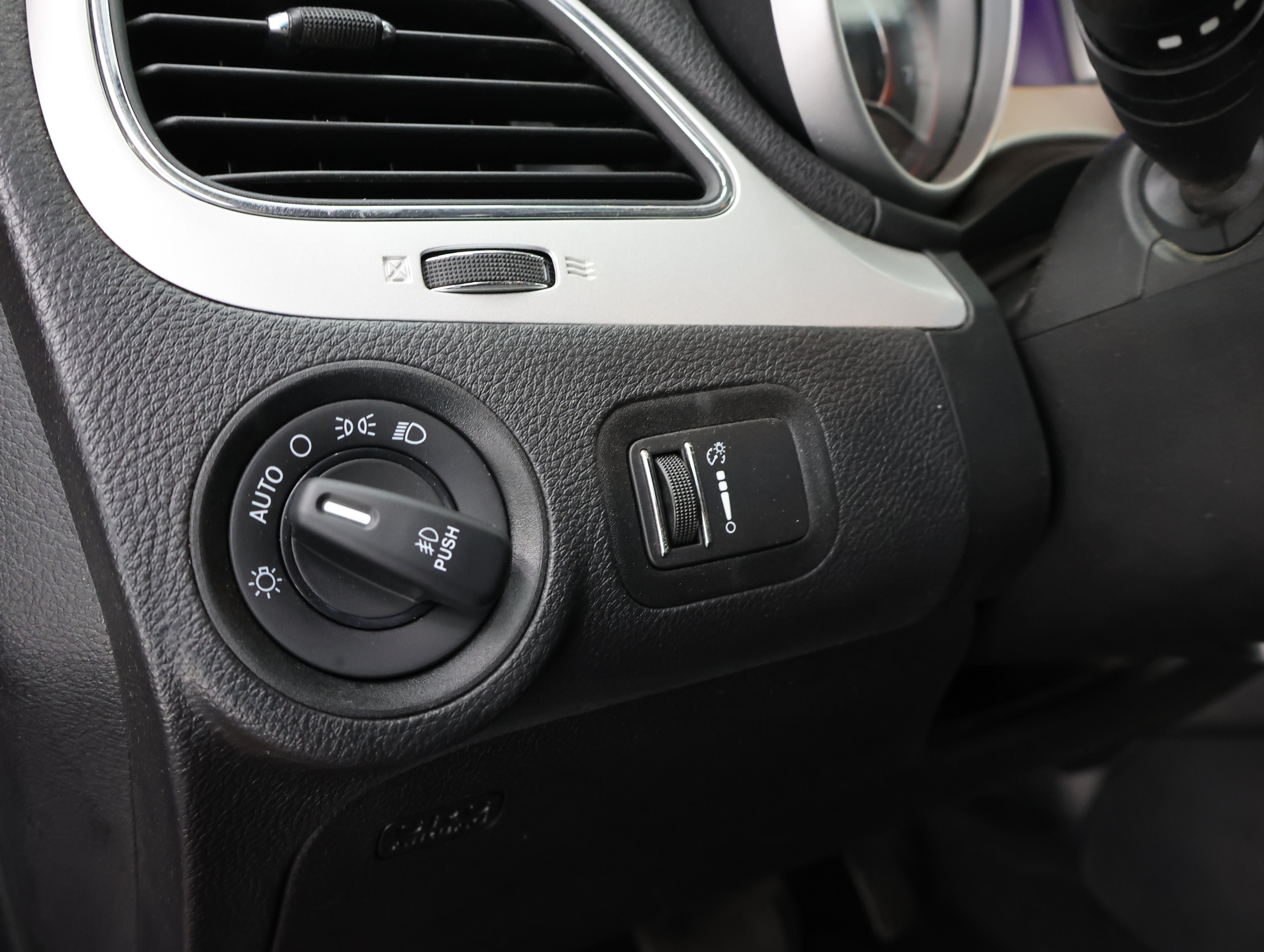 Used 2019 Dodge Journey SE w/ Connectivity Group AWD/4WD image 39