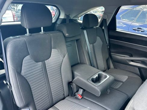 Used 2023 Kia Sorento LX FWD image 46