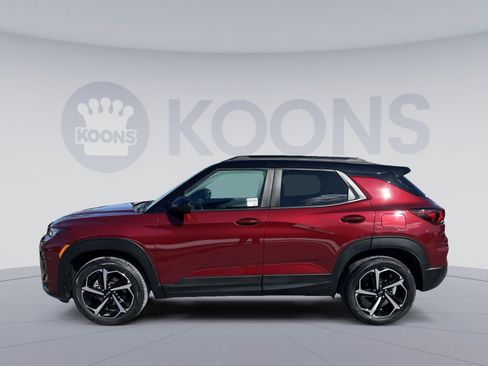 Used 2023 Chevrolet TrailBlazer RS w/ Convenience Package image 2