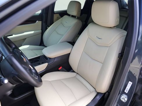 Used 2019 Cadillac XT5 Luxury FWD image 7