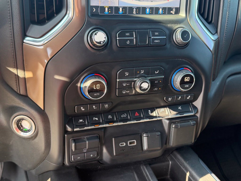 Used 2019 Chevrolet Silverado 1500 High Country w/ High Country Premium Package AWD/4WD image 24