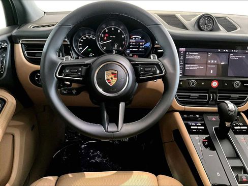 New 2026 Porsche Macan image 13