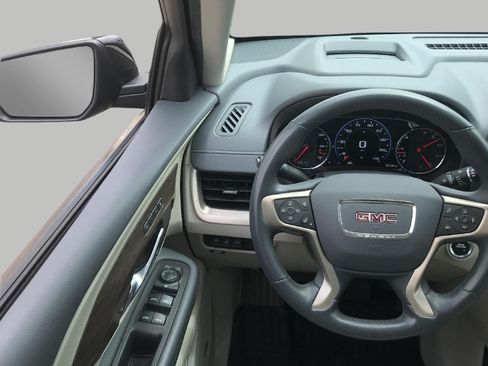 Used 2023 GMC Terrain Denali w/ Black Diamond Edition AWD/4WD image 4