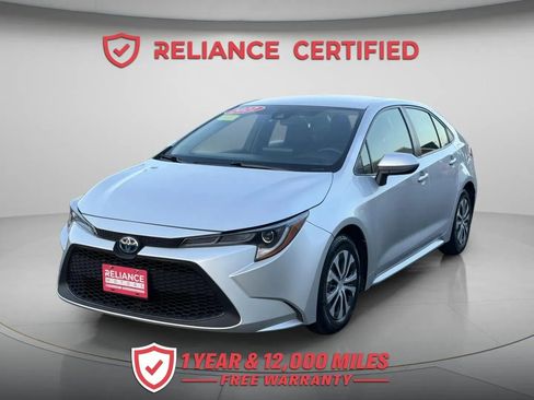 Used 2022 Toyota Corolla LE FWD image 1