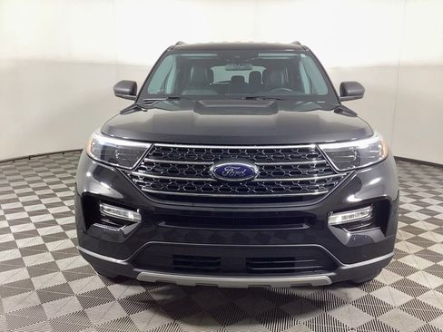 Used 2022 Ford Explorer XLT w/ Equipment Group 202A image 6