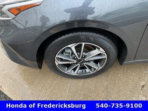 Used 2023 Kia Forte LXS w/ LXS Technology Package FWD image 10
