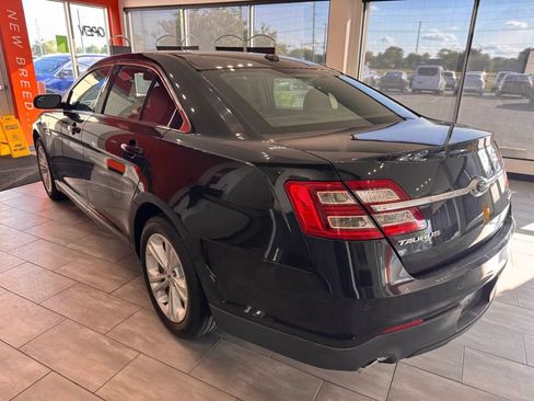 Used 2014 Ford Taurus SEL w/ Equipment Group 201A FWD image 10