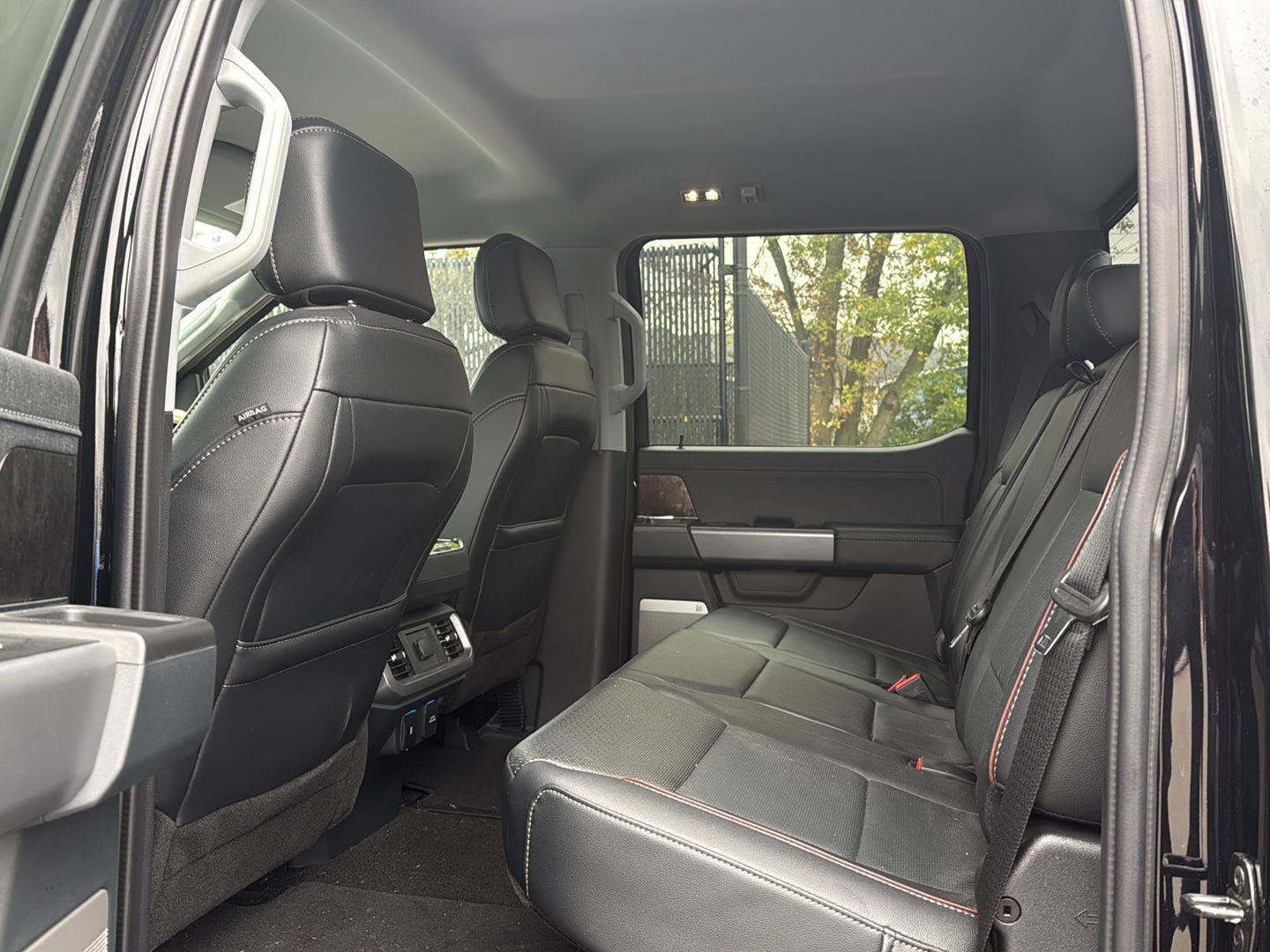 Used 2022 Ford F150 Lariat AWD/4WD image 10