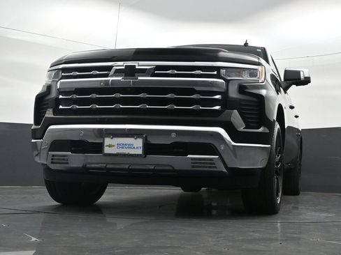 Used 2022 Chevrolet Silverado 1500 LTZ w/ LTZ Premium Package AWD/4WD image 39