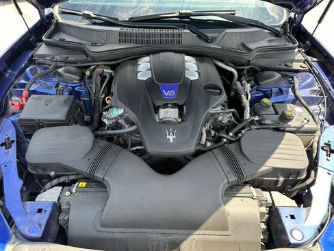 Used 2018 Maserati Ghibli S Q4 AWD/4WD image 19