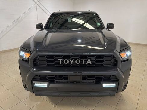 Used 2025 Toyota 4Runner TRD Off-Road Premium AWD/4WD image 9