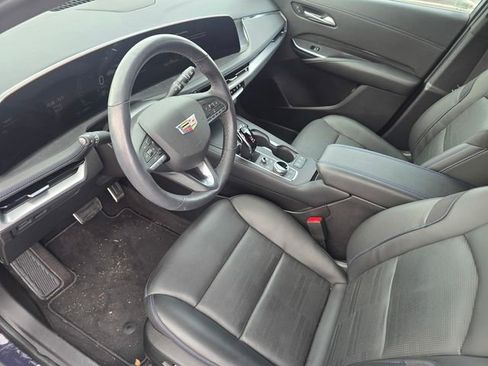 Used 2025 Cadillac XT4 Sport FWD image 22