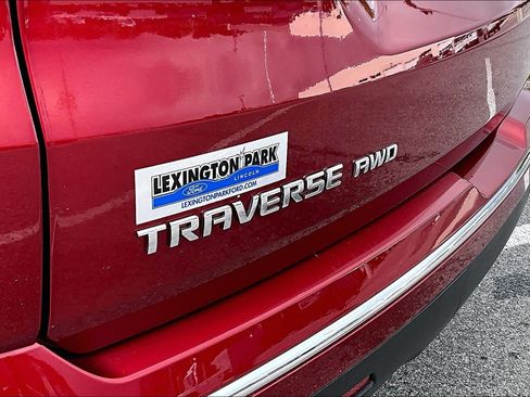 Used 2023 Chevrolet Traverse Premier AWD/4WD image 24