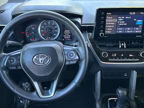 Used 2022 Toyota Corolla Cross LE w/ Black Badges Package (TMS) AWD/4WD image 14