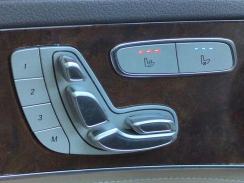 Used 2015 Mercedes-Benz C 300 4MATIC Sedan image 22