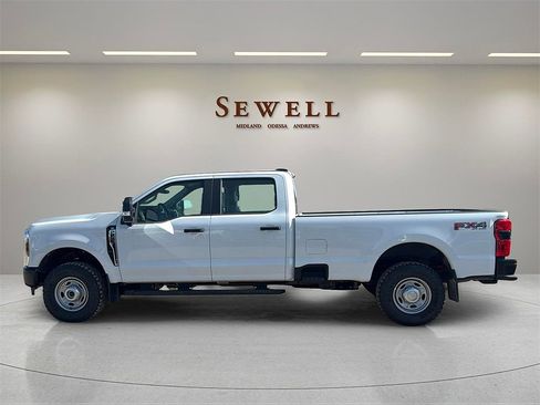 New 2025 Ford F250 XL w/ 360-Degree Camera Package image 2