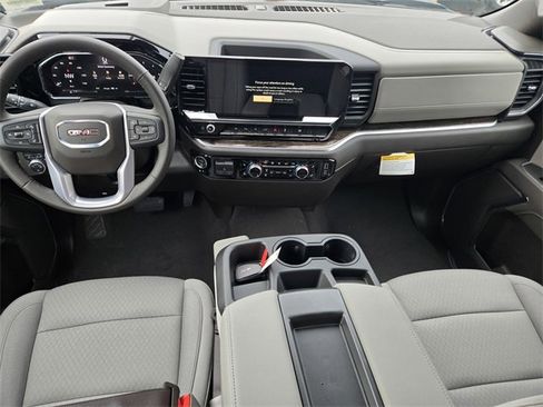 New 2026 GMC Sierra 1500 SLE w/ Preferred Package image 9