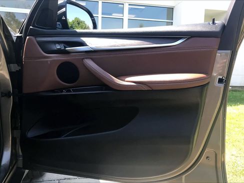 Used 2018 BMW X5 xDrive40e image 22