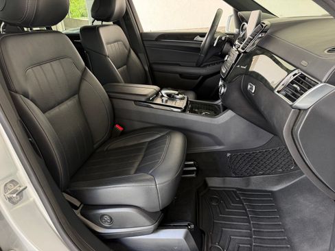 Used 2019 Mercedes-Benz GLS 450 4MATIC image 17