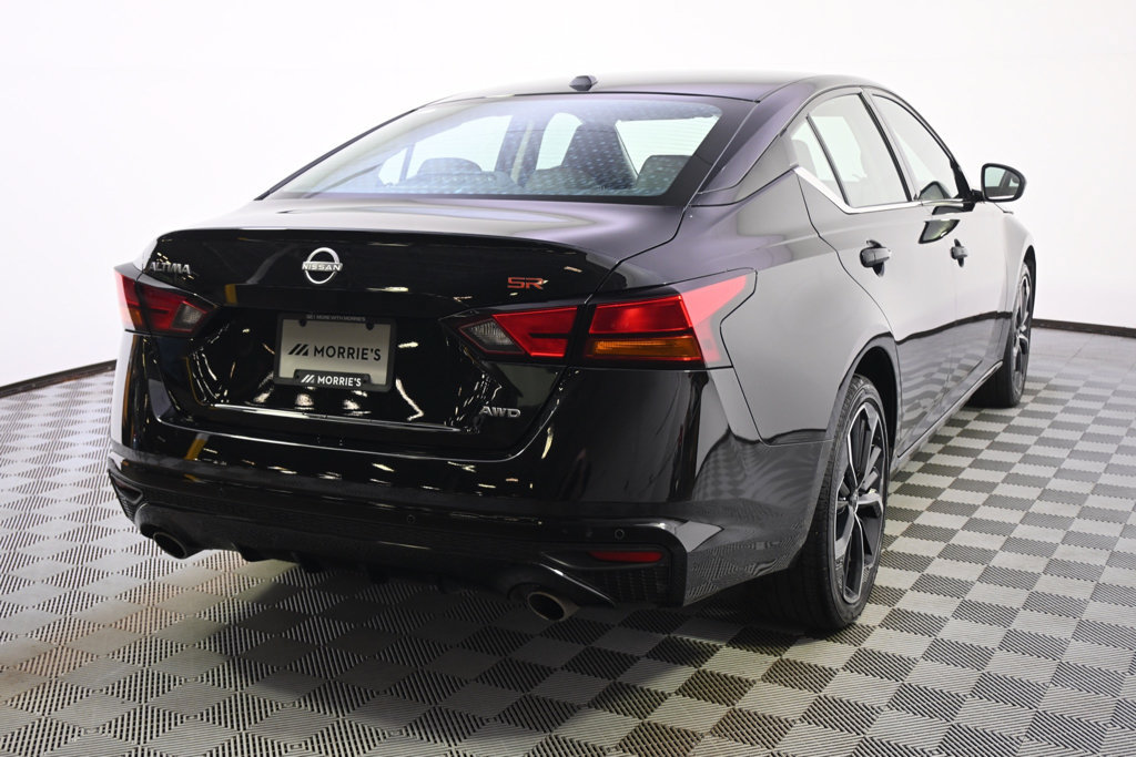 Used 2025 Nissan Altima 2.5 SR AWD/4WD image 6