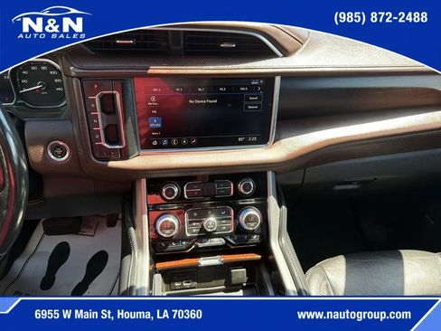 Used 2021 GMC Yukon XL Denali w/ Denali Premium Package RWD image 22