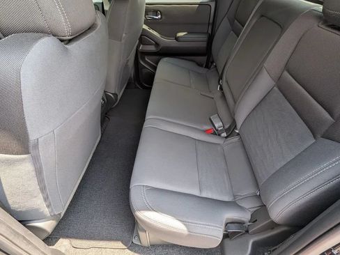 Certified 2024 Nissan Frontier SV w/ SV Convenience Package RWD image 17