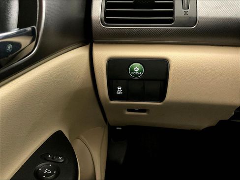 Used 2013 Honda Accord LX image 14