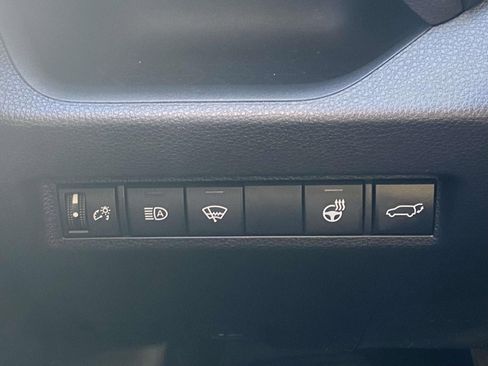 Used 2020 Toyota RAV4 XLE image 22