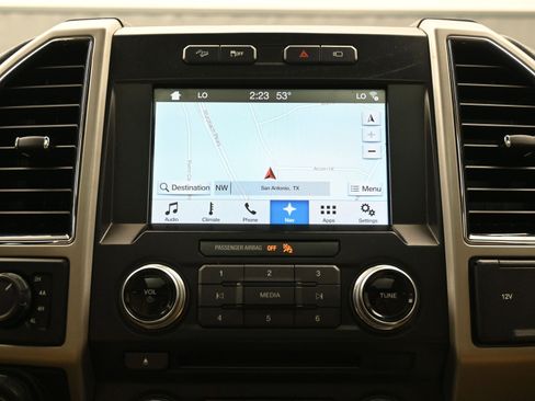 Used 2017 Ford F150 Lariat w/ Equipment Group 502A Luxury image 30