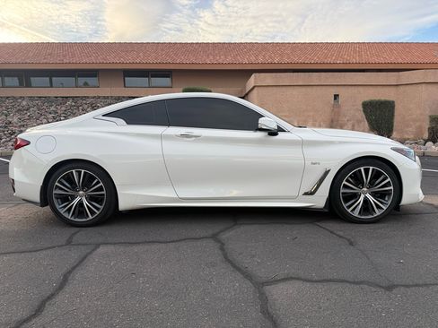 Used 2018 INFINITI Q60 3.0t Luxe w/ Sensory Package 3.0T Luxe image 2