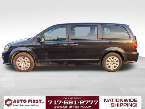 Used 2019 Dodge Grand Caravan SE w/ UConnect Hands-Free Group image 7