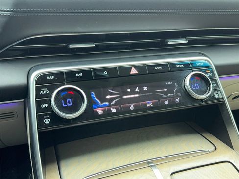 Used 2023 Genesis GV80 3.5T image 31