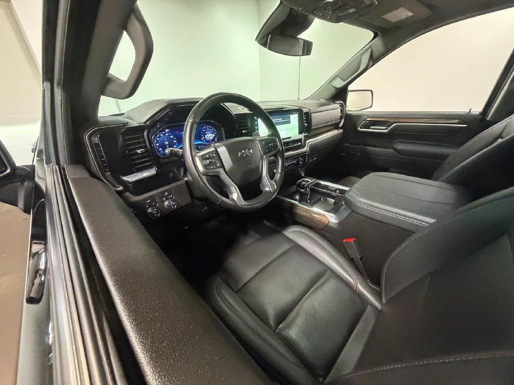 Used 2025 Chevrolet Silverado 1500 RST w/ Convenience Package II AWD/4WD image 61