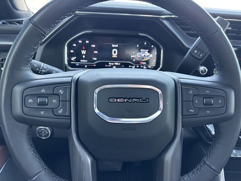 Used 2025 GMC Sierra 3500 Denali Ultimate image 32