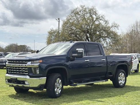 Used 2020 Chevrolet Silverado 2500 LTZ w/ LTZ Convenience Package image 12