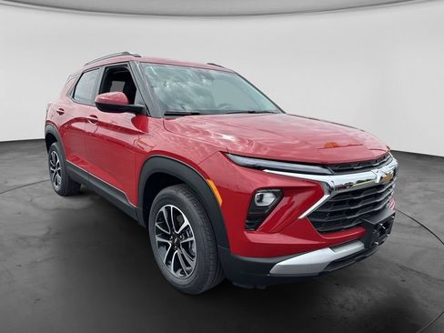 New 2026 Chevrolet TrailBlazer LT w/ Convenience Package AWD/4WD image 3