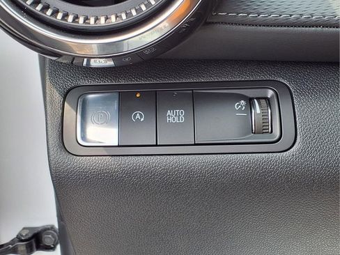 Used 2026 Chevrolet Equinox LT FWD image 19